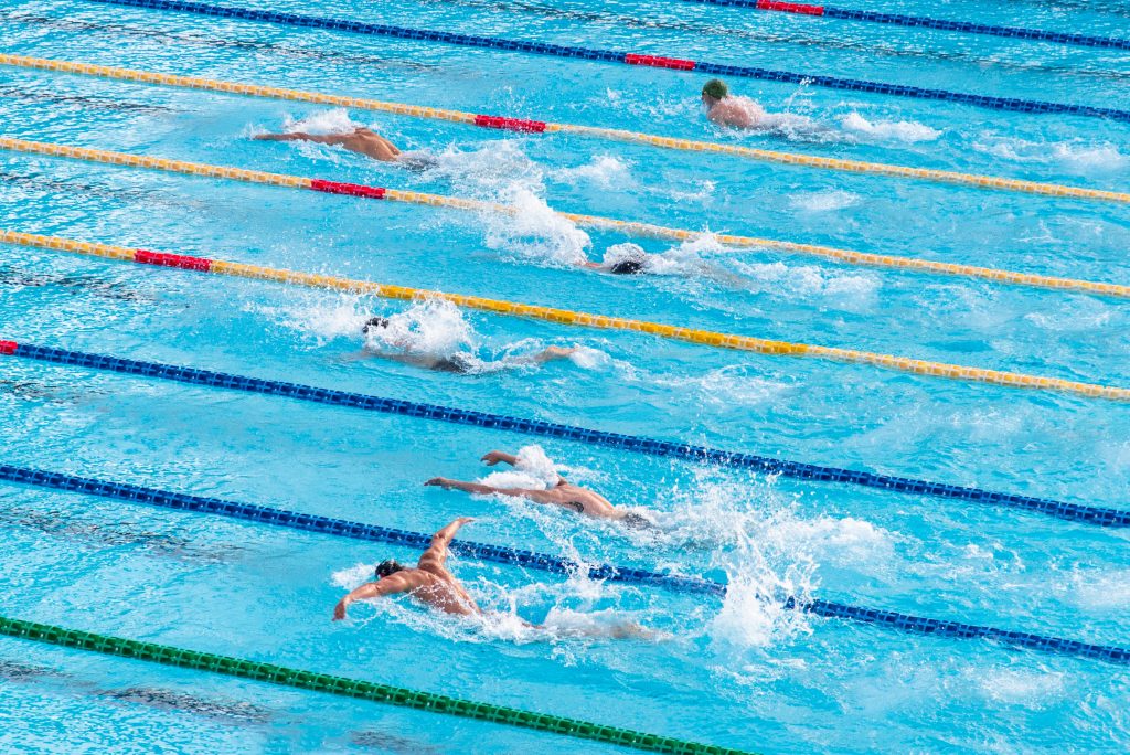 photo de piscine intérieure