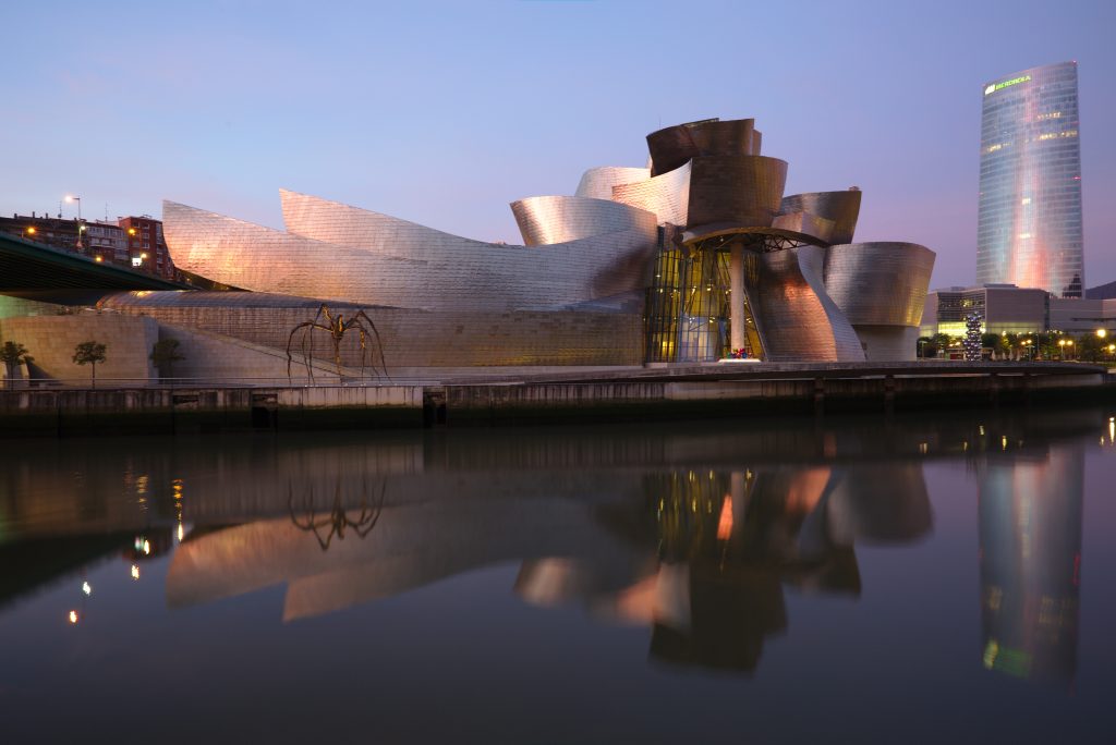 Bilbao : les activités incontournables 1 Bilbao - Guggenheim aurore